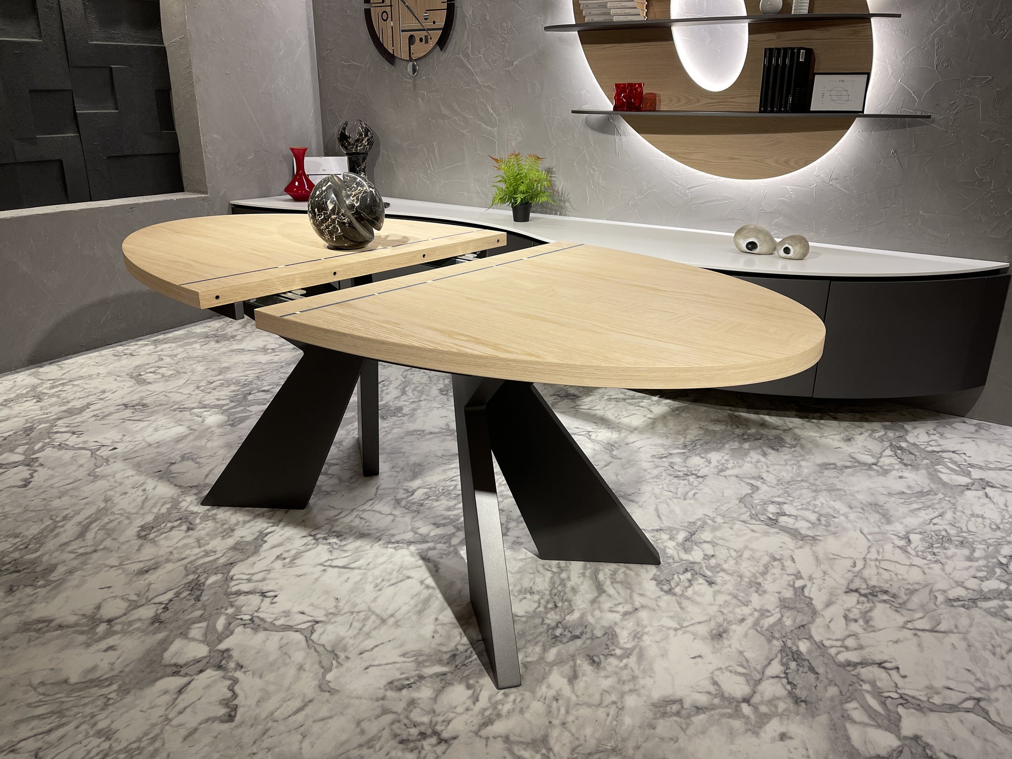 tavolo moderno allungabile per la sala da pranzo, extendable table for living room