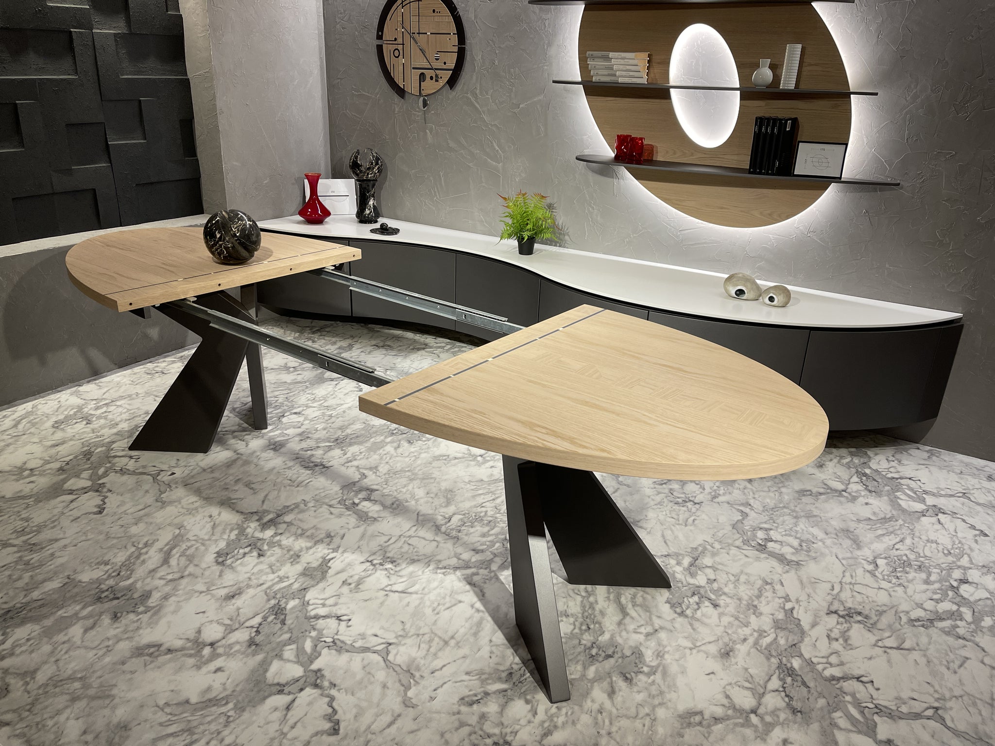 extendable wood table for 10 seater